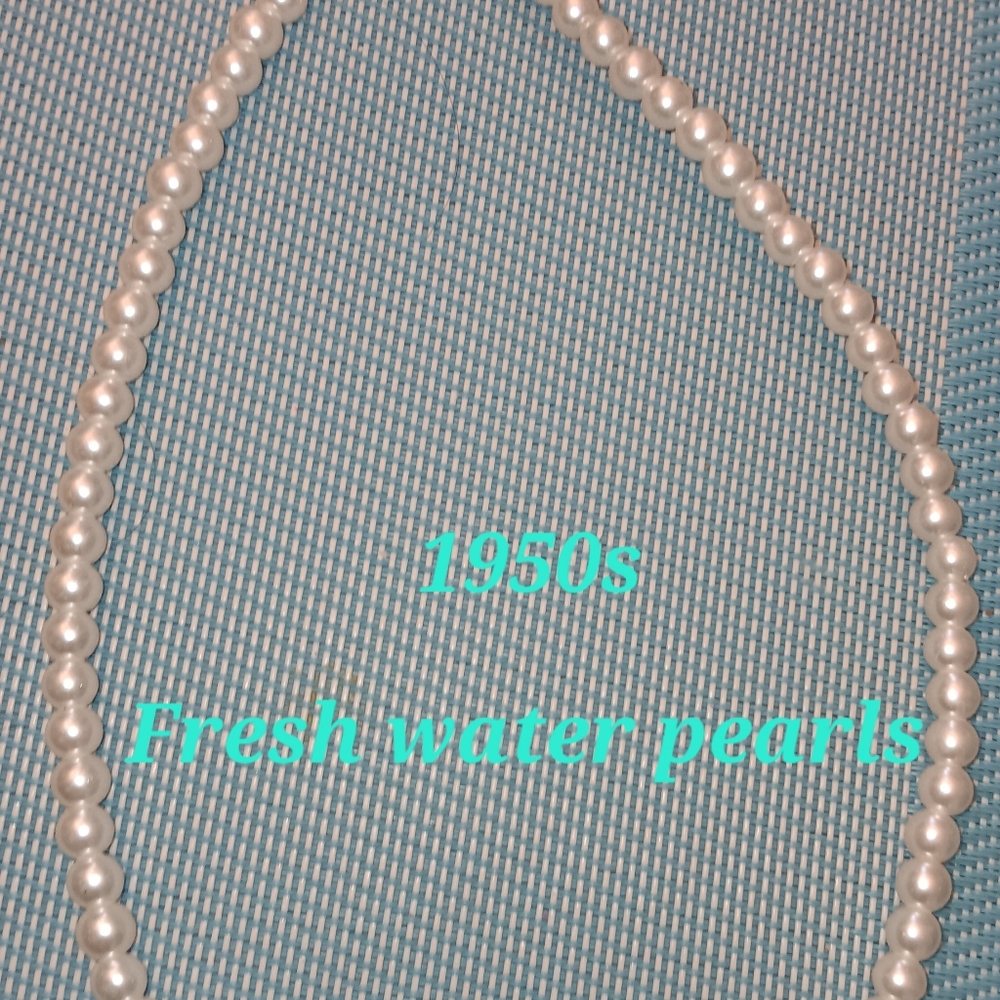 Vintage 1950s Whit pearl choker necklace
